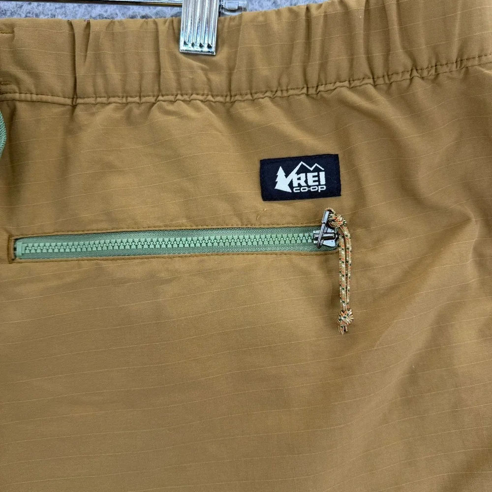 REI Co-op Mens XXLarge Brown Ripstop Hiking Shorts Webbing Belt 5.5 Inch Inseam